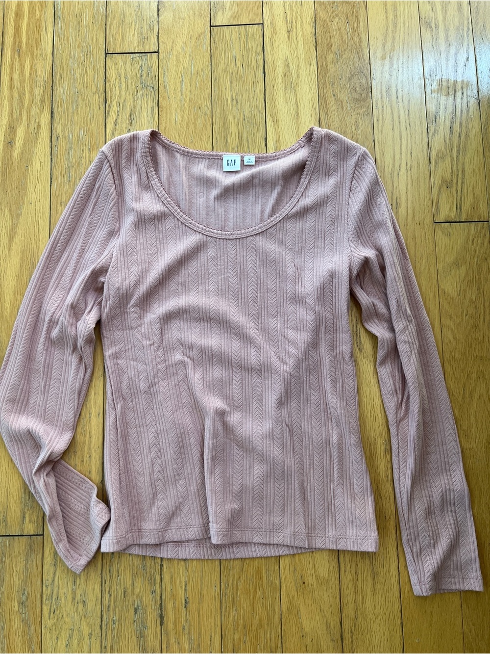 GAP Women’s Long Sleeve Scoop Neck Top in Blush Pink